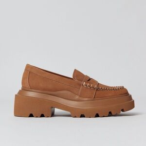 G.H. Bass & Co. Tan Platform Lug Sole Penny Loafers